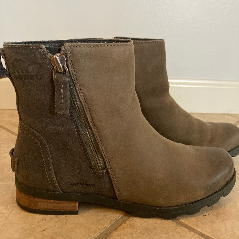 Sorrel Emelie Zip Bootie
